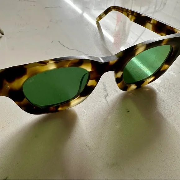 AKILA Apollo Raw Sunglasses – Raw Tortoise Frame with Green Lenses NEW! - Picture 3 of 5